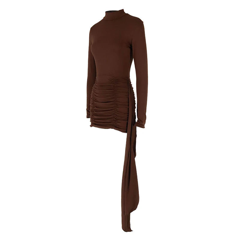 Figurbetontes trägerloses Minikleid